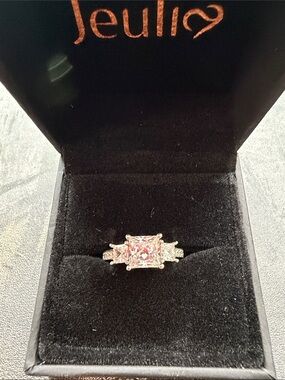 Jeulia Pink Cushion-Cut Ring in Silver Tone